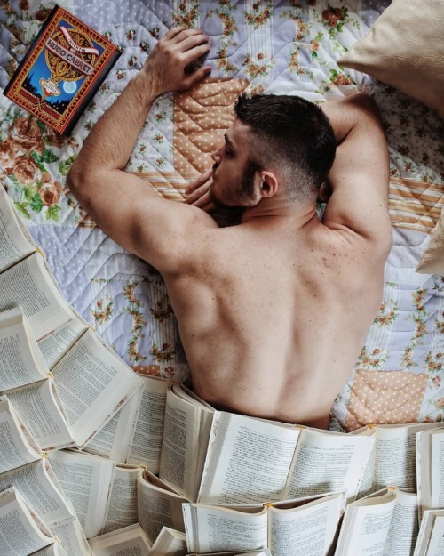 XXX myslutboys:brookbooh: “A room without books photo