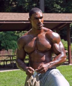 #HakeemThompson #SWOLE #BlackMan #blackmuscle #Sixpack #BIGARMS #pump #flex #muscle #musclemodel