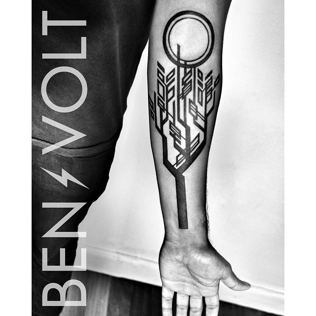 Www Benvolttattoo Com A Dynamic Abstract Geometric Linear Tree And