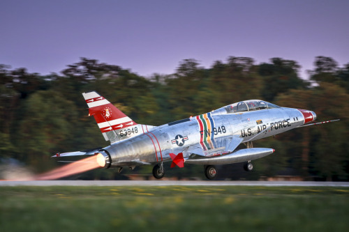 Great shot of the North American F-100 Super Sabre (or &ldquo;Hun&rdquo;, as it was sometime