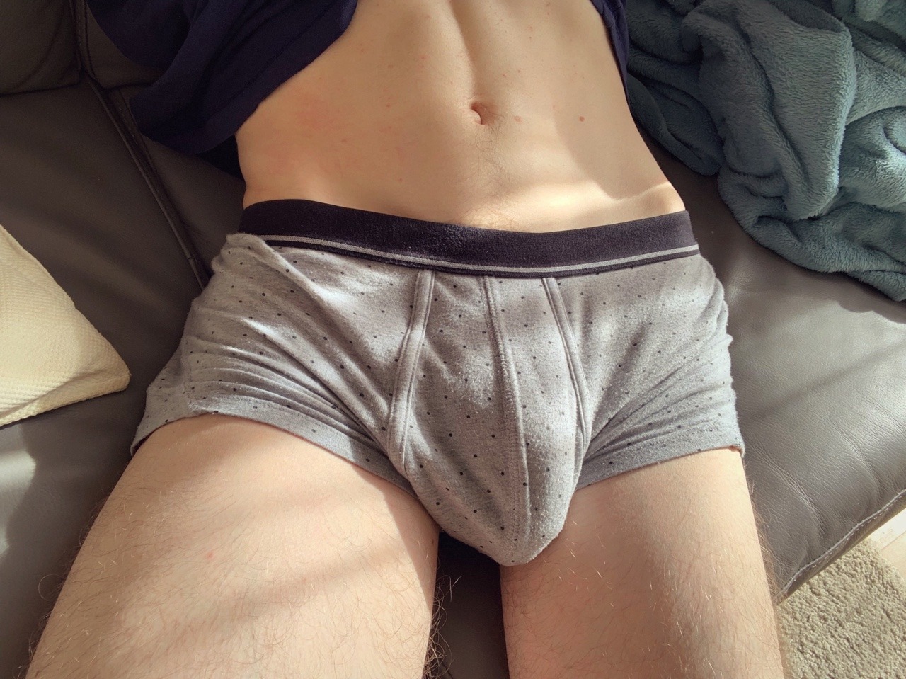 1mew2:  Trying to take sexy pics with my brand new iPhone X s Max - I’m totally