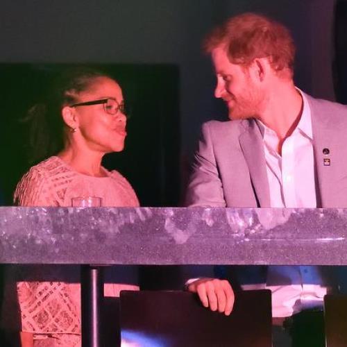 kyssthis16:  queenofthethrone:  Meghan, her mother Doria, and Prince Harry  Engagement