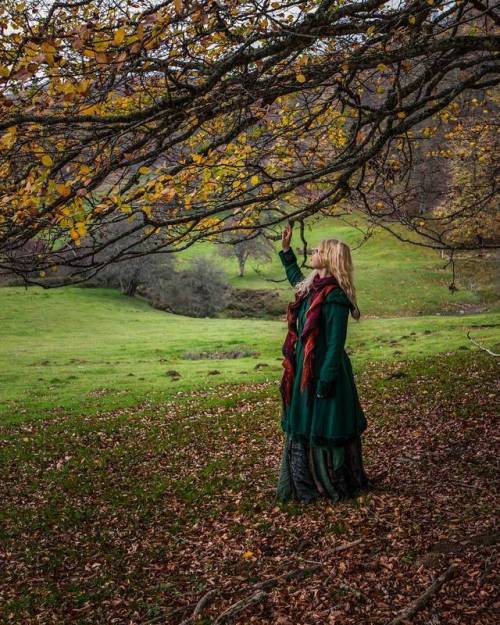 witchyautumns:  yidneth instagram