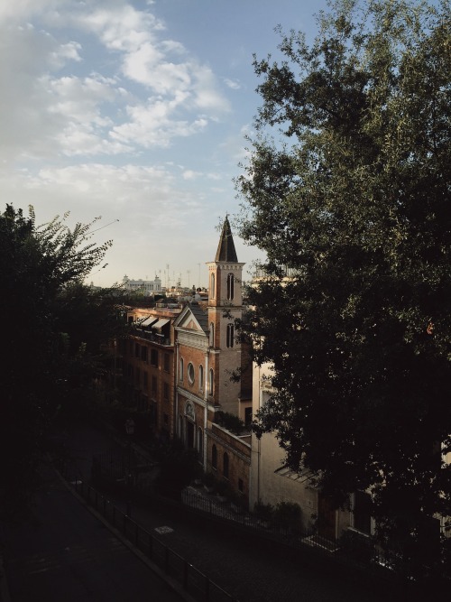 danielodowd:  http://mimmiibi.vsco.co/