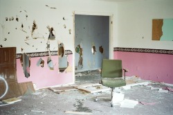 daisygraves:abandoned office building