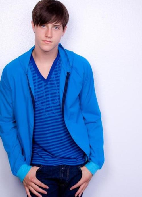 scientist-wanabe:  celestial-delinquent:  shane harper is bertholdt fubar and no one can convince me otherwise  dat cute nose and that cute everything.   Berthold for sure