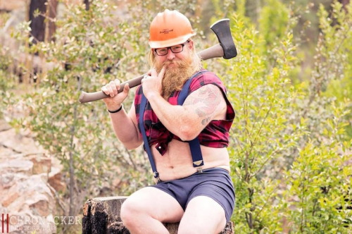 magicalgirlmindcrank: mymodernmet: Bearded Man Playfully Poses for Pin-Up Calendar to Raise Money fo