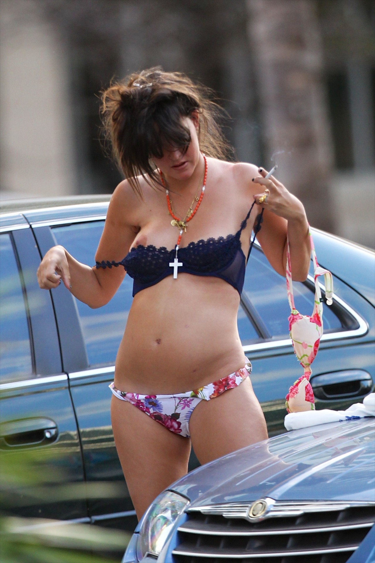 toplessbeachcelebs:  Paz de la Huerta (Actress) changing her bikini in Miami (November