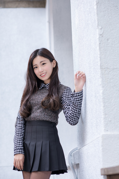 Plaid Skirt Perfection - Sherry (張雯涵) 