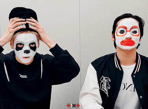 theynchapter - (★ࡇ♡) ?!