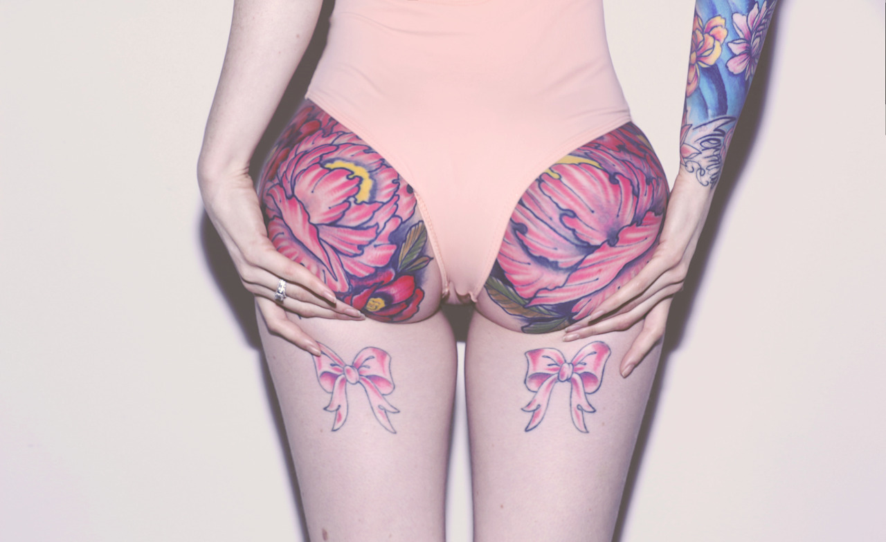 voxamberlynn:  Off the market booty. Photo by Karlee Jane Butt tattoo by Michael