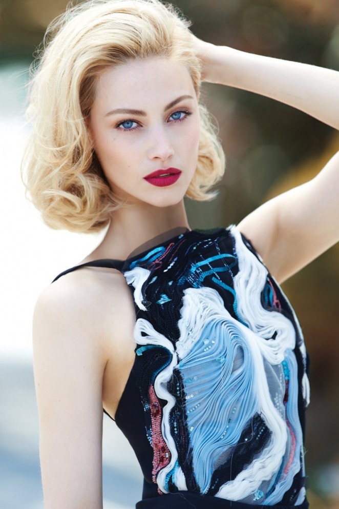 dailyactress:    Sarah Gadon – Fashion Magazine (October 2015)      via Reblog