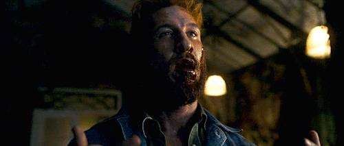 sweeneyxlaura:Mad Sweeney in 2.07, “Treasure of the Sun.”