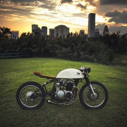 combustible-contraptions:  Honda 750 Cafe
