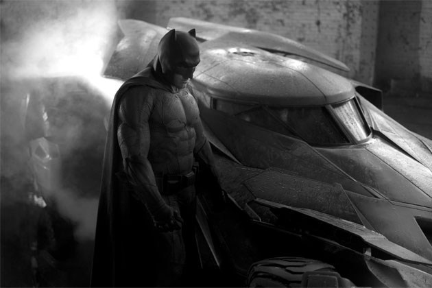 AFFLECK ON FAN REACTION TO HIS BATMAN CASTING: ‘IT’S GREAT THAT PEOPLE DO CARE THAT MUCH’
By Matt D. Wilson
As much as a good many vocal fans absolutely hate that he’ll be playing Batman in the upcoming Batman V Superman: Dawn of Justice, Ben Affleck...