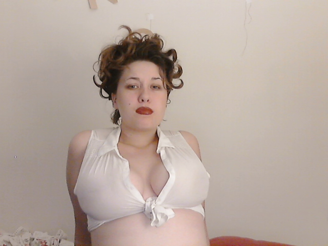 kilgore-doubt:i look gross but my tits look cute so who cares  Plus intersectional