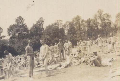 themaleform1223:French soldiers date unknown 