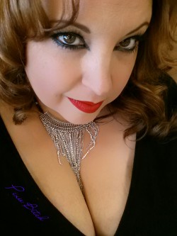 atldirtybirdsfan:  pixie-bitch75:  Off to the Salon… new nails n’ pedi. Thank you Daddy for treating me today so i look beautiful for New Years Eve 😙 💜kisses,pixie💜  Yes 