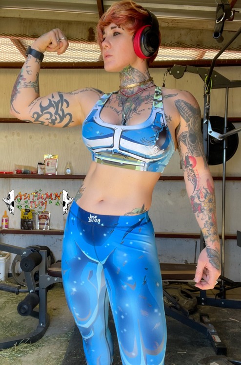 xxautumnivyxx:Taking a second to seize the moment where I was feeling good.Life can drag us, but acknowledging where we’ve been and where we made it to can be huge. Keep pushing!(Clothing by Just Saiyan Gear - Discount code AUTUMNIVY10)