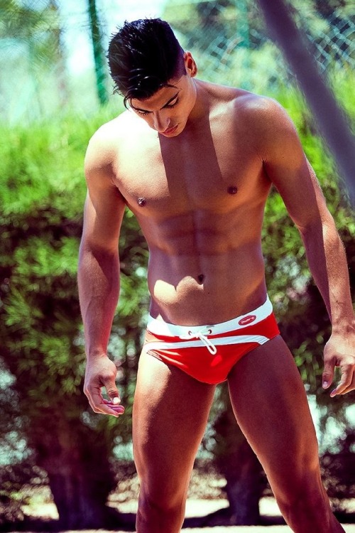 twofishworld:  speedoaddict:   SpeedoAddict   🔥🔥🔥Thanks to all of my 59280 followers !!! 