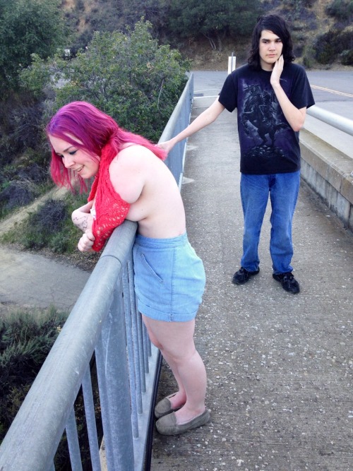 saddimples:  Shots of me flashing off the bridge  She is a sweety