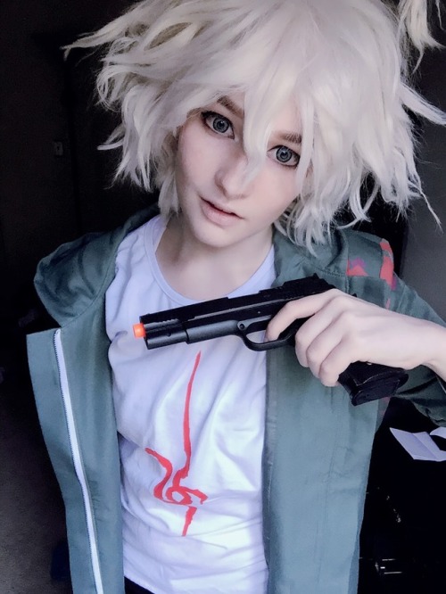 snow-the-salt-queen:My new Nagito cosplay! What do yall think? 
