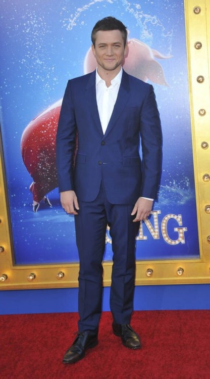 vjbrendan:  Taron Egerton Promoting ‘Sing’ in Los Angeleshttp://www.vjbrendan.com/2016/12/taron-egerton-promoting-sing-in-los.html