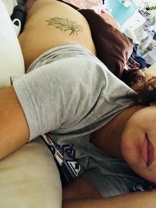 naughtyornice88:  A little more  