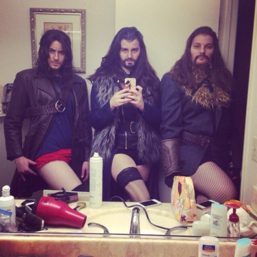 alicialoraine:Hangin out with my nephews Heather as KiliMegan as FiliMyself as Thorin