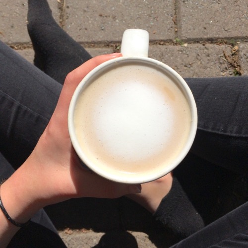 vangoghkid:coincidental contrast ft. my latte ☕️