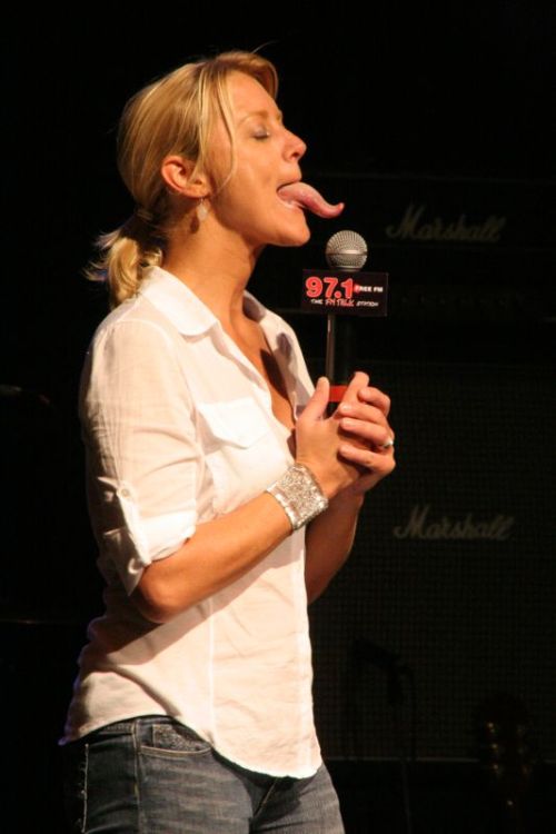 mouth-tonguefetish:  Heidi Hamilton