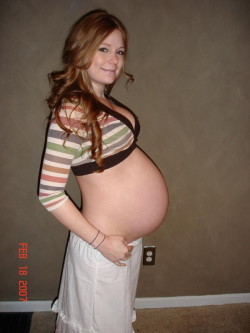 breastfeedingmom:  preggo-club:     Wow, I don’t normally post non-nude, but she is sooooo pretty!