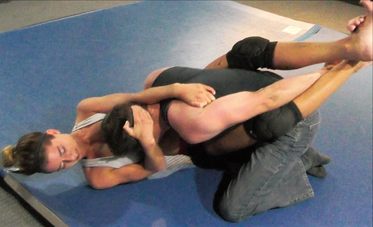 femalewrestlingchannel:   FWC Extra – OFFENSE/DEFENSE Series – Callisto Strike