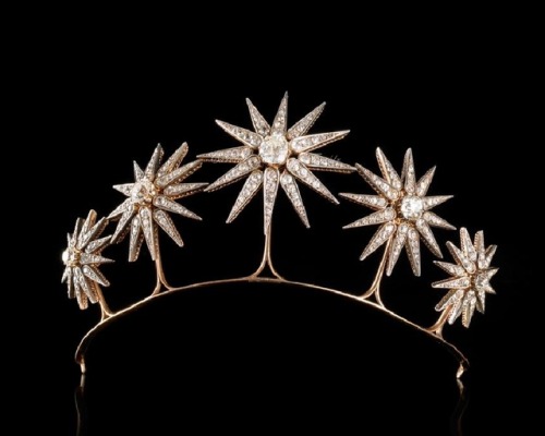 carolathhabsburg:Diamond star tiara. 1880s