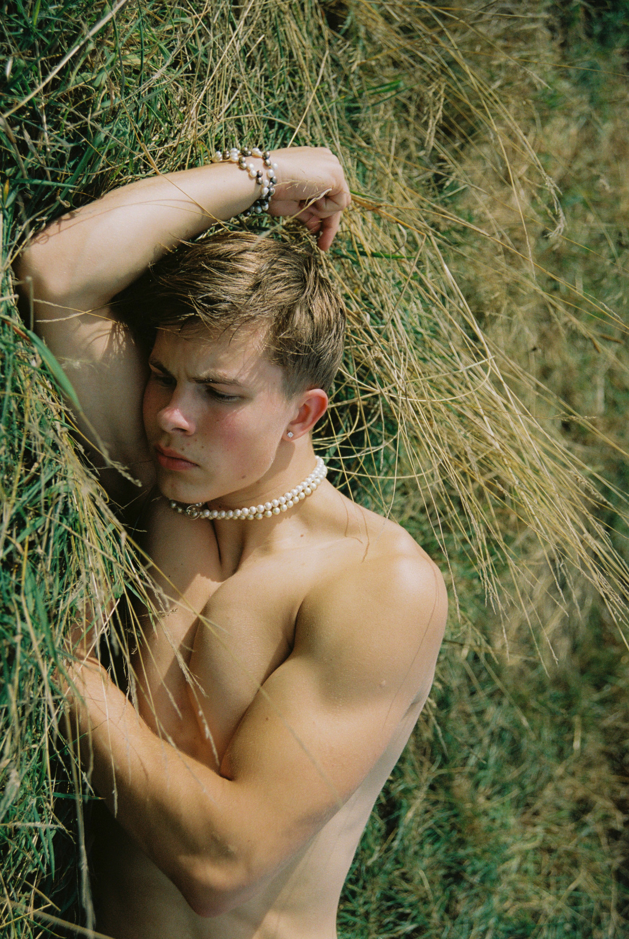 meninvogue:
“ Steve Swish photographed by Pablo Más for Vanity Teen online
”