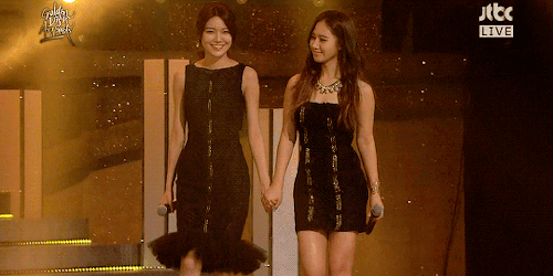 sooyyoung:sooyoung and her wife yuri walked on stage together holding hands ♡