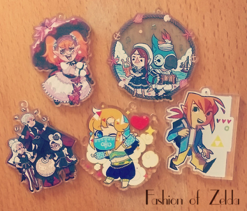 The charms have arrived! for those who ordered the zine with merch, you will get this lovely pack + 