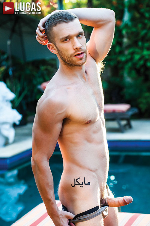 david-lovesit:  http://david-lovesit.tumblr.com