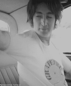 soundsof71:  John Lennon, July 1971, on the way to a Yoko bookstore signing of her book Grapefruit.