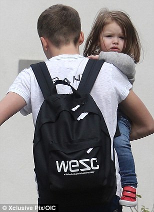 keepdreamer:Brooklyn Beckham & Harper Beckham