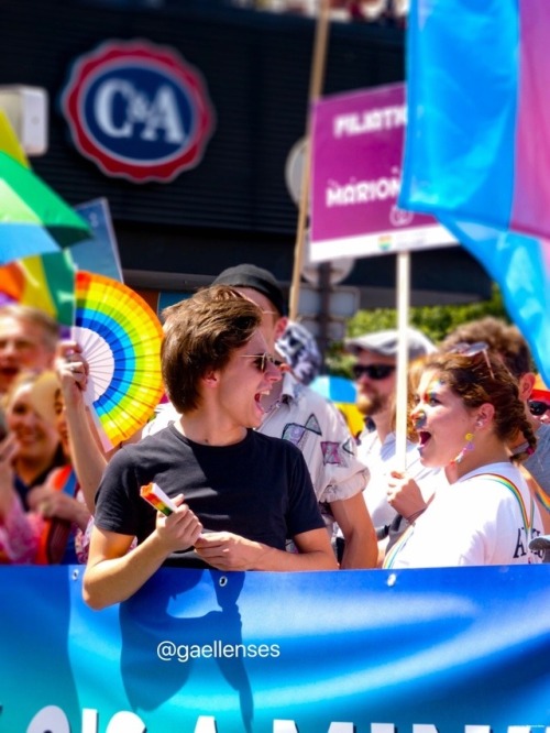 srodvlv:Paris Pride, ft the Skam France cast 