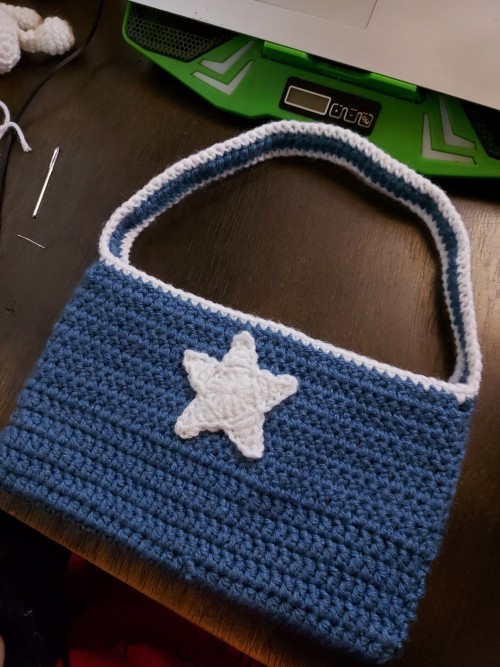 Finished My Shoulder Bag!! I'm In Love With How It Turned Out, And It Took Only A Weekend To Finish (this