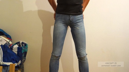 carmina0:  tight jeans wetting