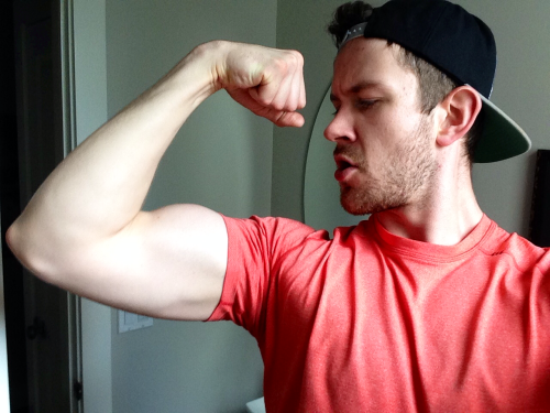 cdnmooselr:  Sorry y’all, but I had to document this pump. My biceps feel UNREAL!!