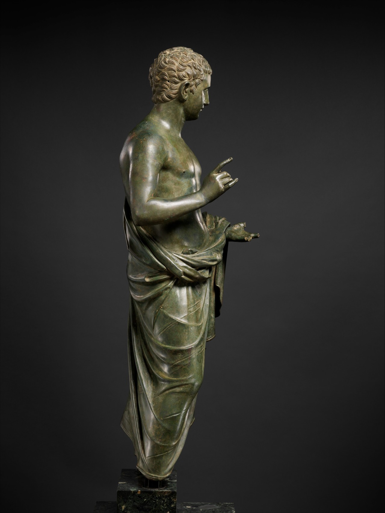 didoofcarthage:  Bronze statue of an aristocratic boy. Roman, Augustan Period, 27