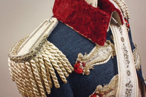 frederica1995:Oscar and Andre ‘s uniforms from Rose of Versailles