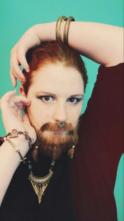 faun-songs:glasmond:I love my new beard. I feel so pretty!<3<3<3<3<3