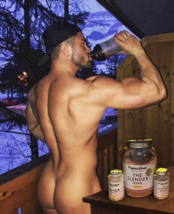 hung-muscular-hunks:  fuckustevepena:  He’s Naked Again!! Rogan O'Connor (Ex On The Beach S2)  FOR HOT MUSCULE HUNKS - FOLLOW ME http://hung-muscular-hunks.tumblr.com/archive