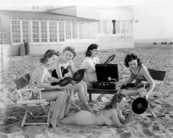 retrogasm:  A little beach music…