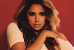 villegas-news:  Go Behind the Scenes of Jasmine V’s ‘That’s Me Right There’ Photo Shoot [EXCLUSIVE VIDEO]